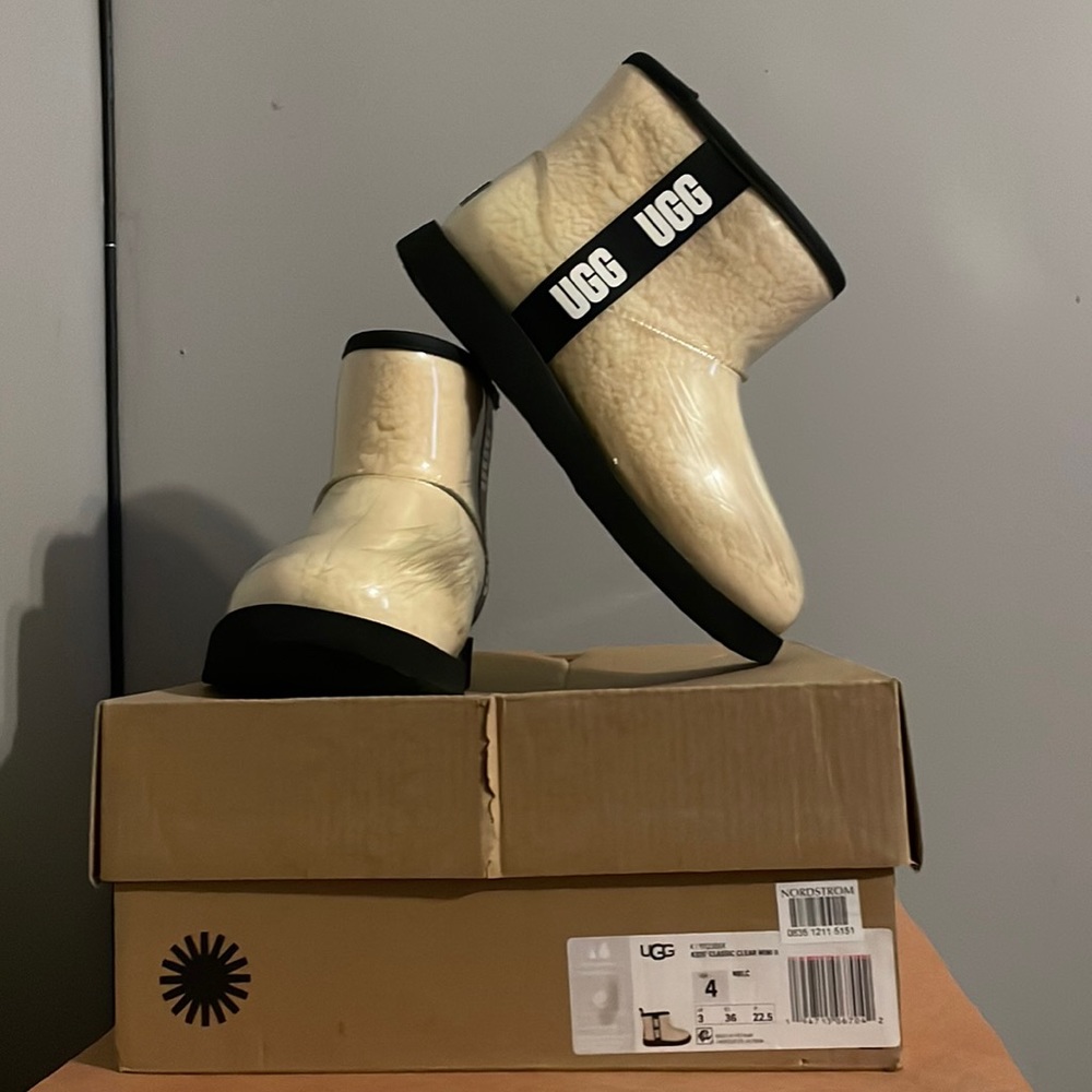 Kids classic clear mini II size 4